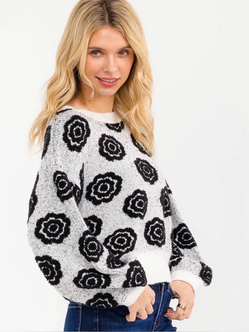 765.NWT Cozy Floral Print Pullover Sweater - Black & White - Picture 2 of 3